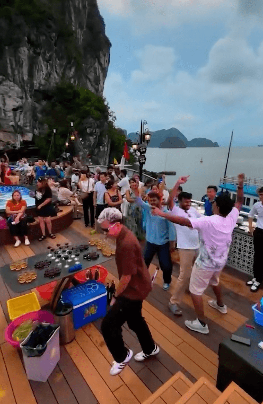 Vietnam Tour - Image 2